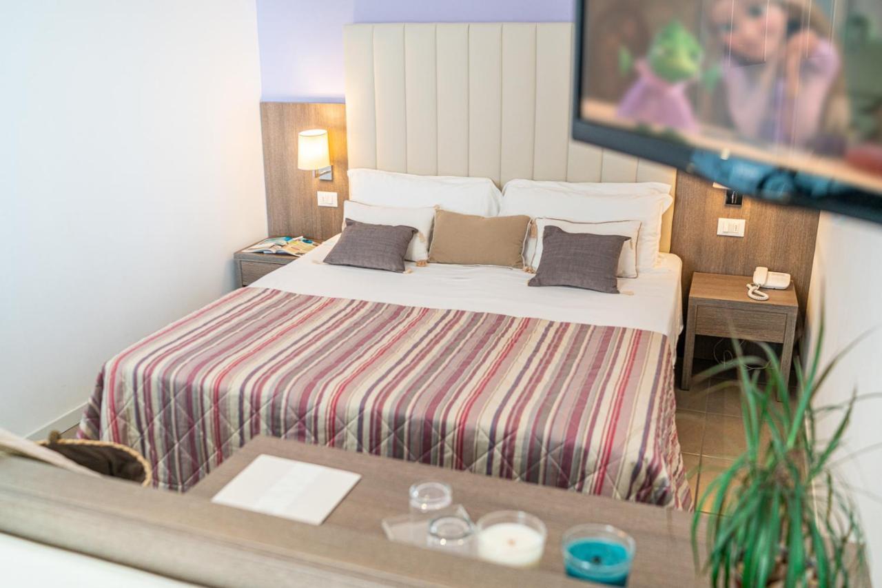 קאורלה Hotel Karinzia מראה חיצוני תמונה