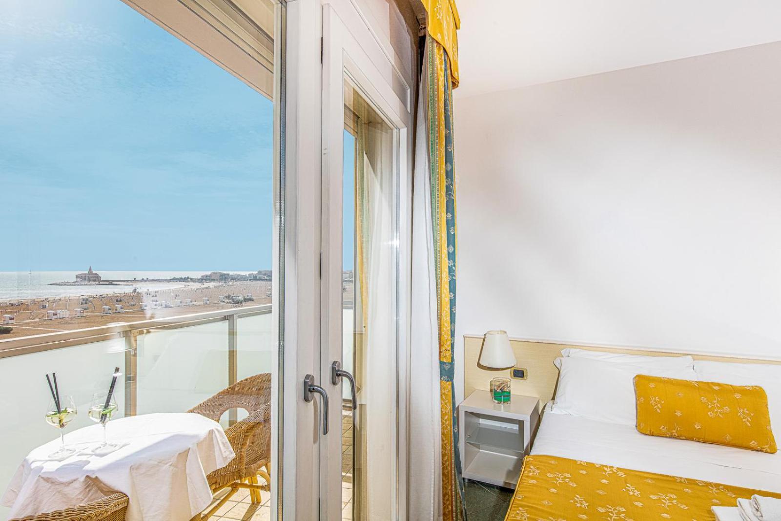 קאורלה Hotel Karinzia מראה חיצוני תמונה