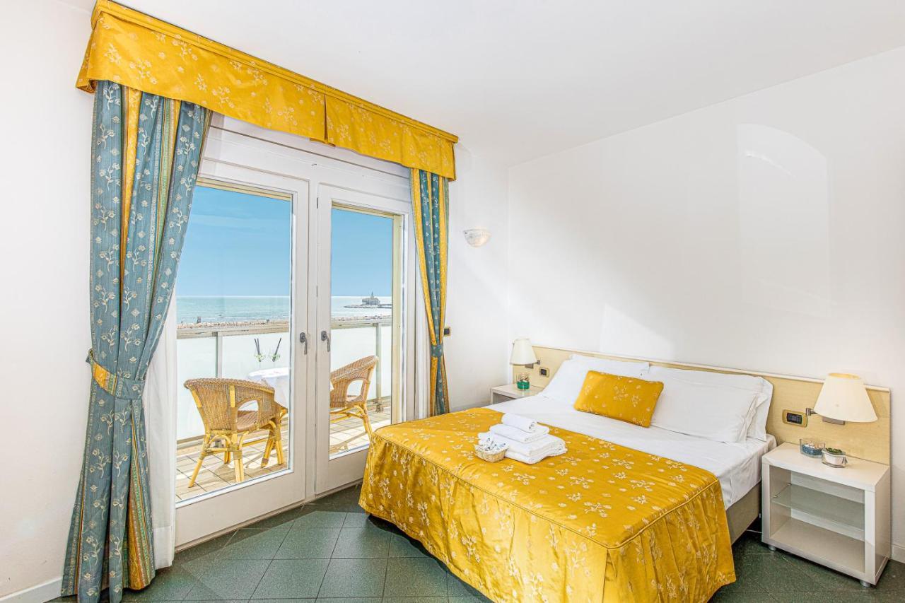 קאורלה Hotel Karinzia מראה חיצוני תמונה