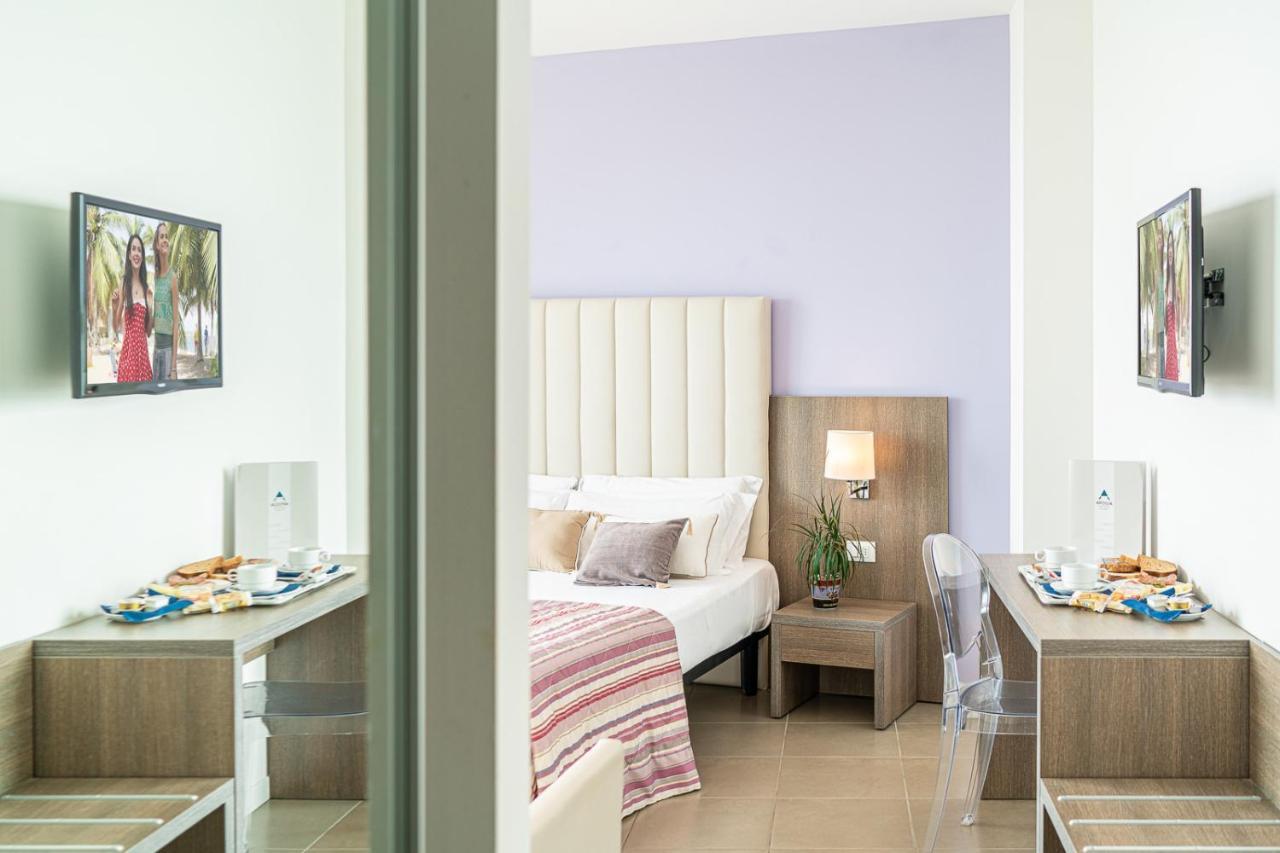 קאורלה Hotel Karinzia מראה חיצוני תמונה
